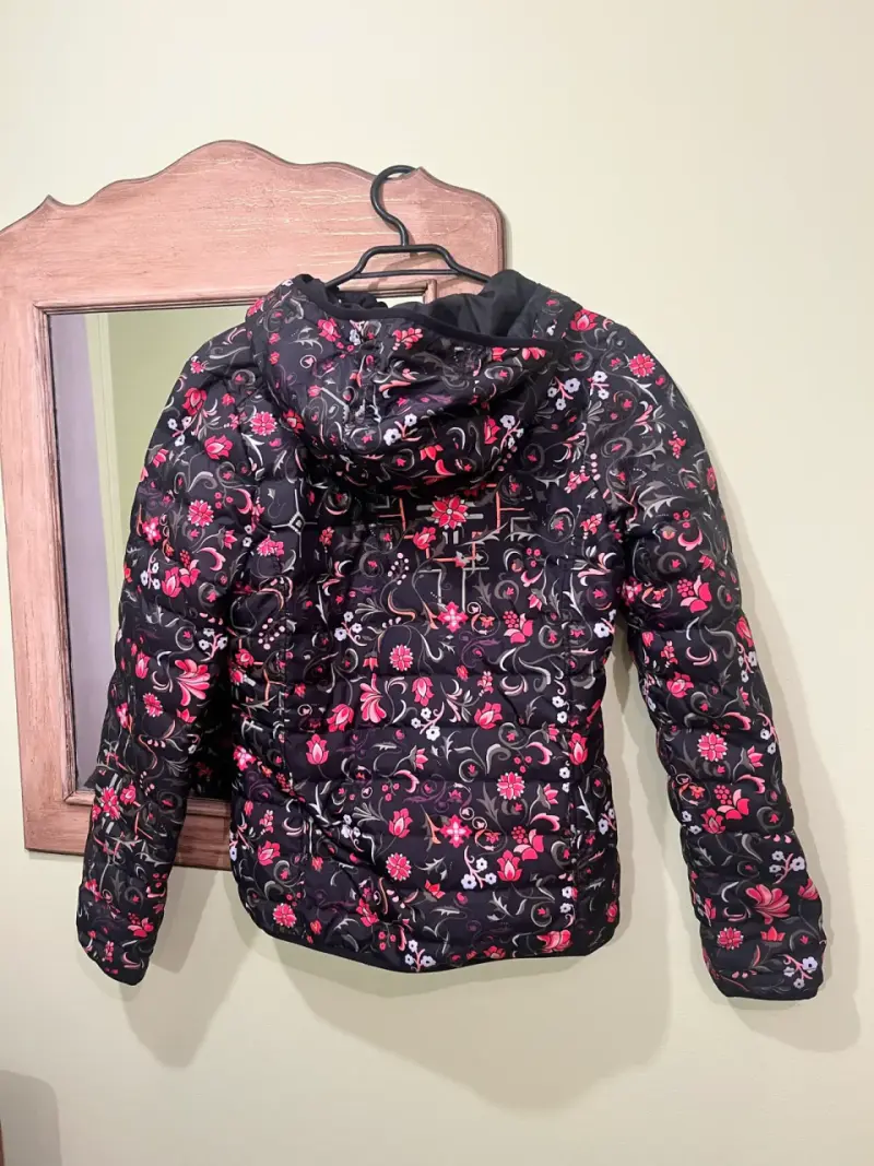 Chaqueta acolchada Adidas floral negra - 2