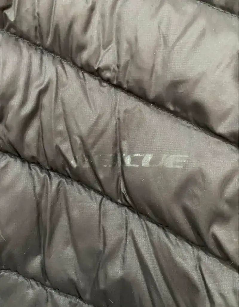 Chaqueta acolchada negra para invierno - 2