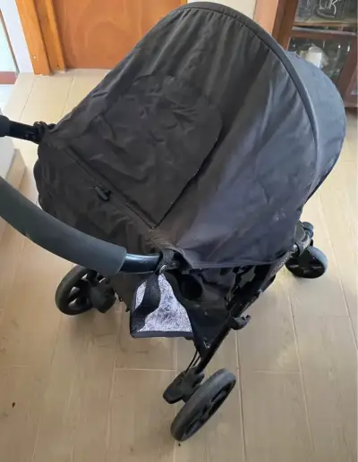 Coche Britax plegable negro para bebé - miniatura 2