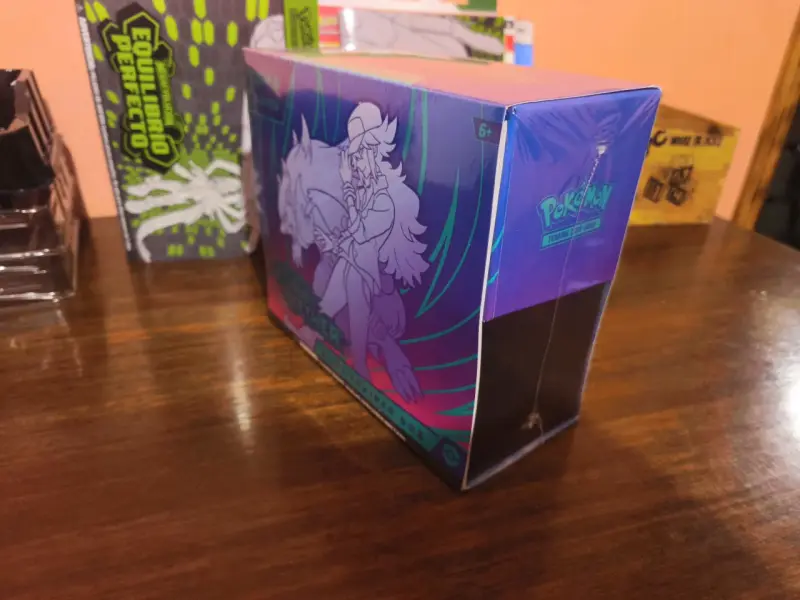 Caja Entrenador Élite Pokémon Journey Together - 2