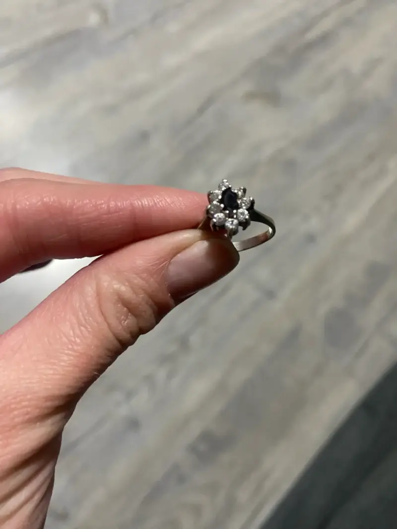 Anillo de plata con diseño elegante - 3