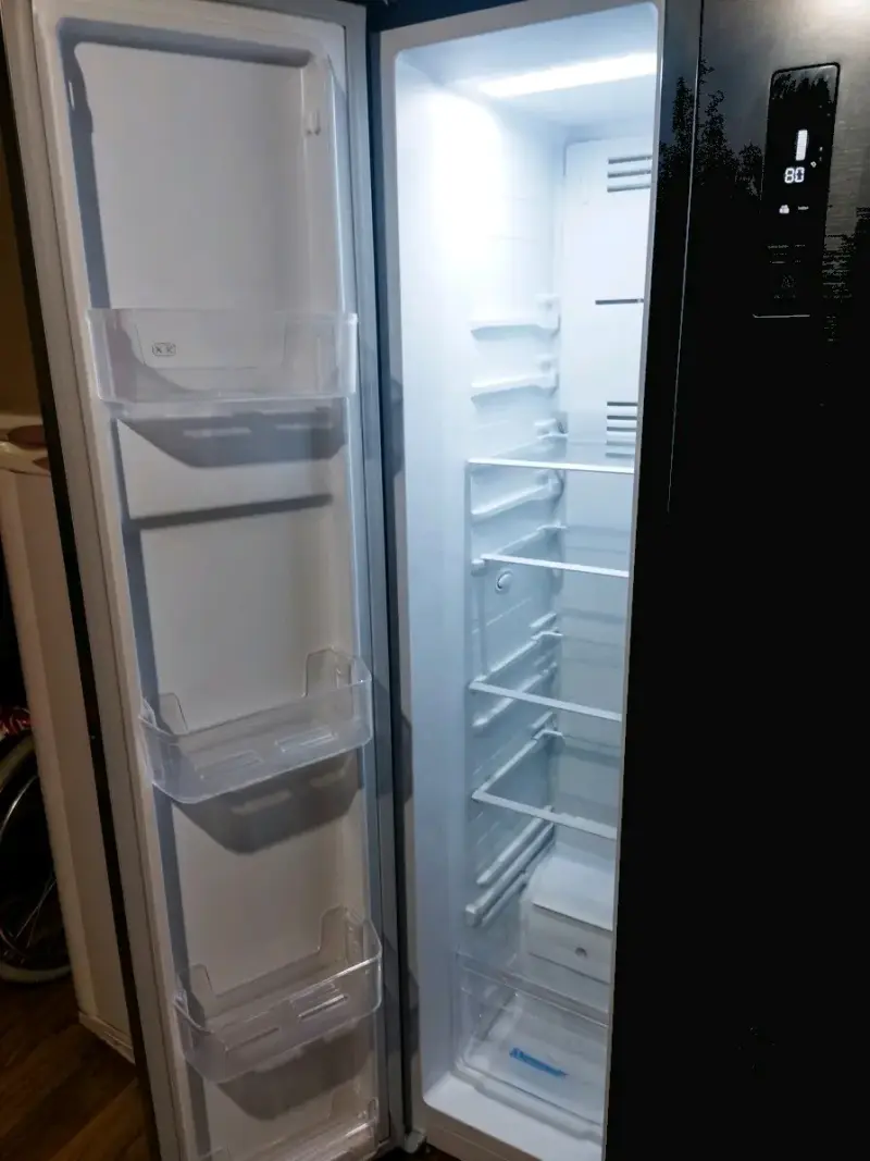 Refrigerador con pantalla digital y control de temperatura - 2