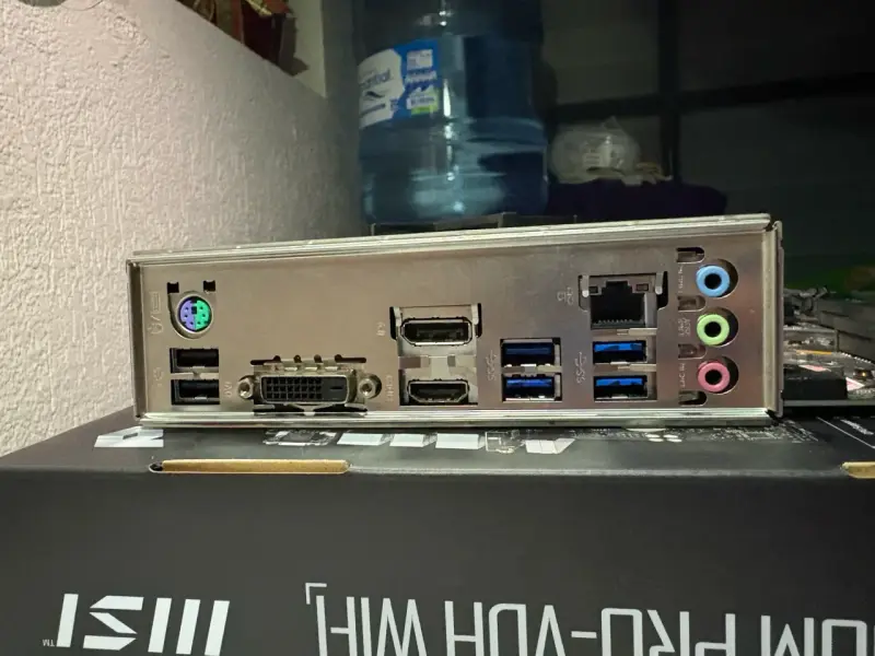 Placa madre MSI TUF Gaming con Procesador Intel - 2