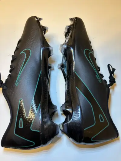 Botines de fútbol Nike - miniatura 1