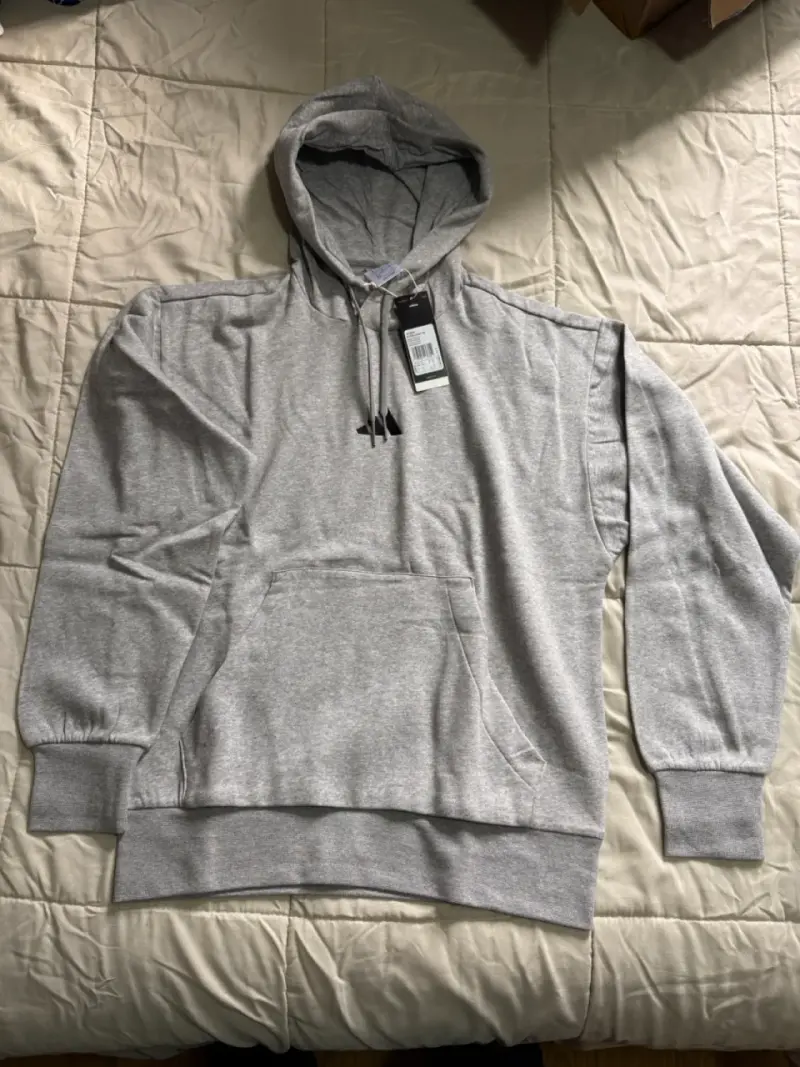 Polerón gris marca Adidas - 1