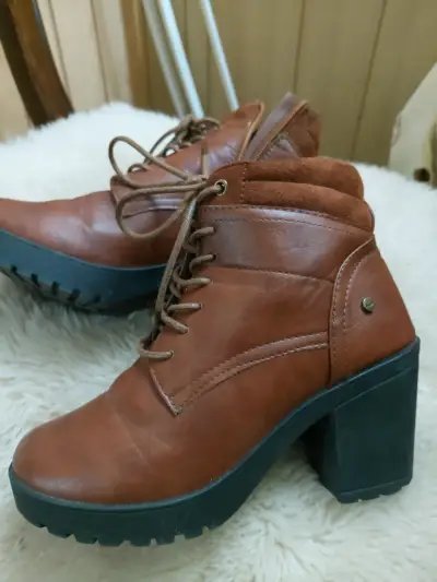 Botines de cuero marrón con plataforma - miniatura 1