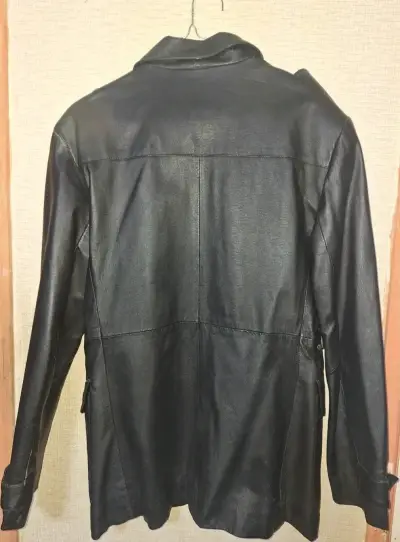 Chaqueta de cuero negra para mujer - miniatura 2