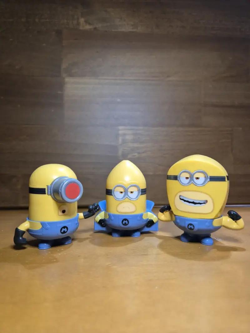 3 figuras Minions de mcdonald's - 1