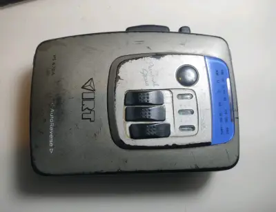 Personal vintage IRT PS 670A con radio AM/FM - miniatura 1