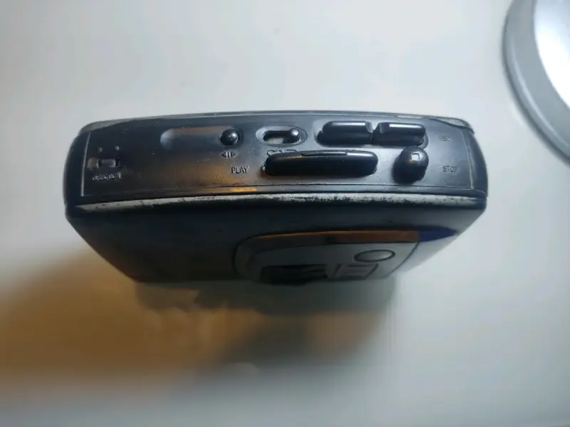 Personal vintage IRT PS 670A con radio AM/FM - 2
