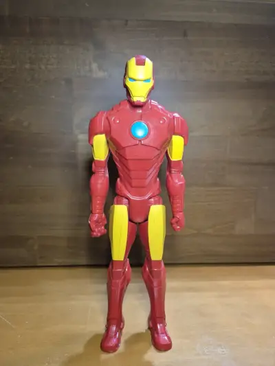 Figura de acción Iron Man hasbro - miniatura 1