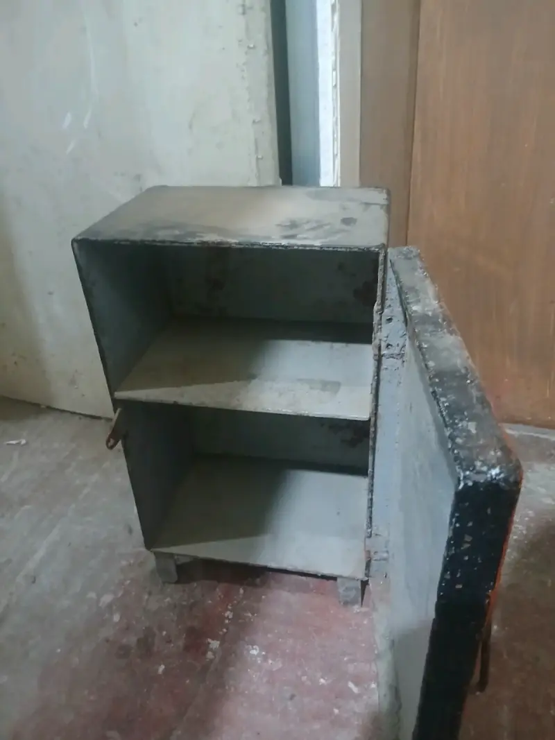 Caja metálica de seguridad pequeña - 2