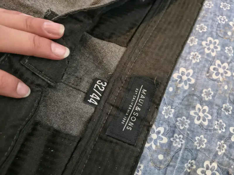 Chaqueta cortaviento y pantalones de colegio - 3