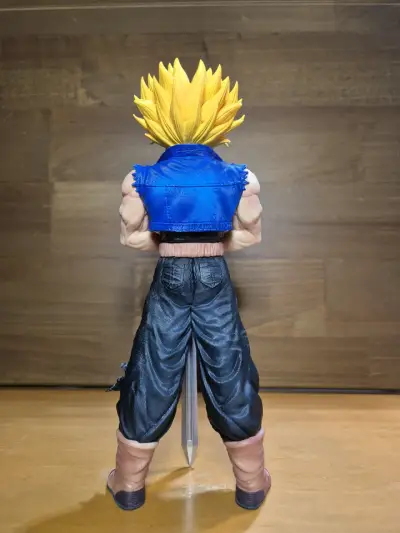 Figura de acción Trunks Super Saiyan dragon ball - miniatura 2