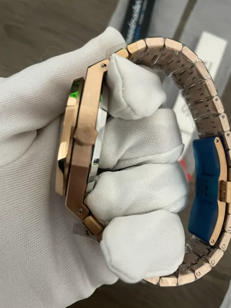 Reloj Audemars Piguet Royal Oak dorado - 2