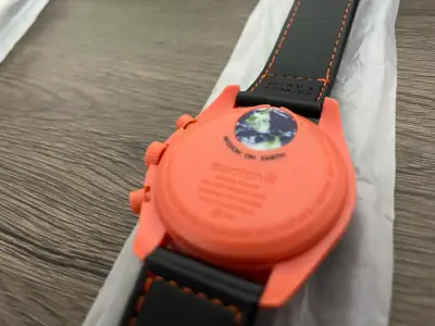 Reloj Omega Swatch Speedmaster rojo - miniatura 2