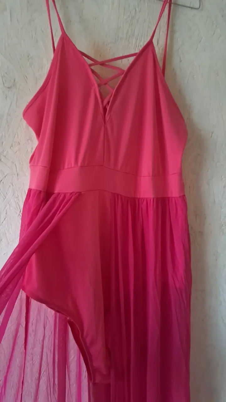 Vestido largo rosa con tirantes - 2