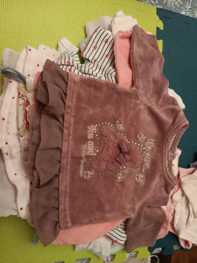 Polera infantil con diseño de jirafa - miniatura 3