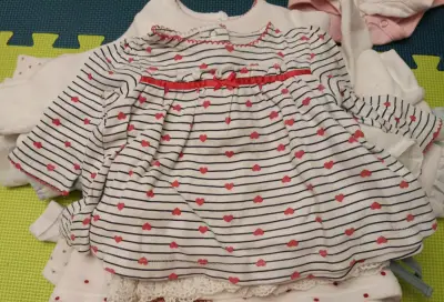 Polera infantil con diseño de jirafa - miniatura 4