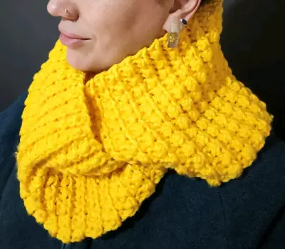 Cuello holgado de lana hipoalergénica tejida a cro - miniatura 3