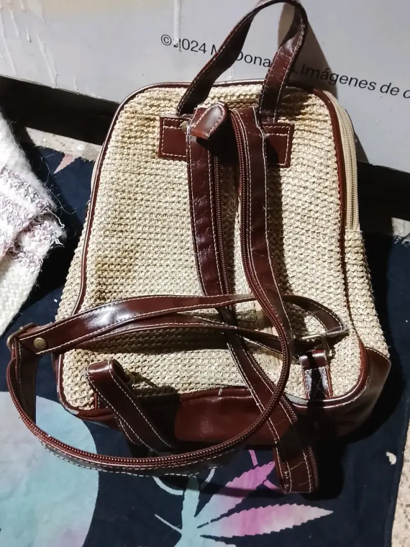 Mochila de paja con detalles de cuero - 2
