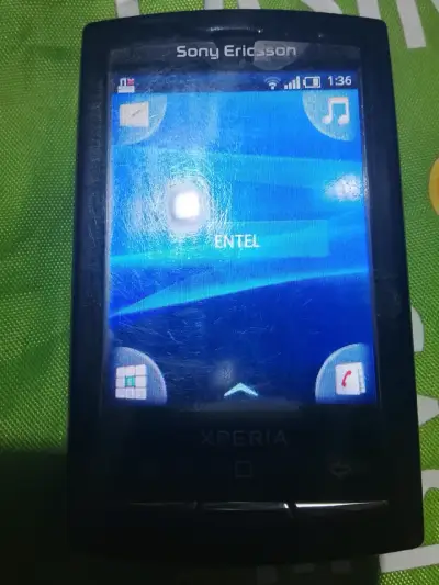 Sony Ericsson Xperia con teclado deslizable - miniatura 2