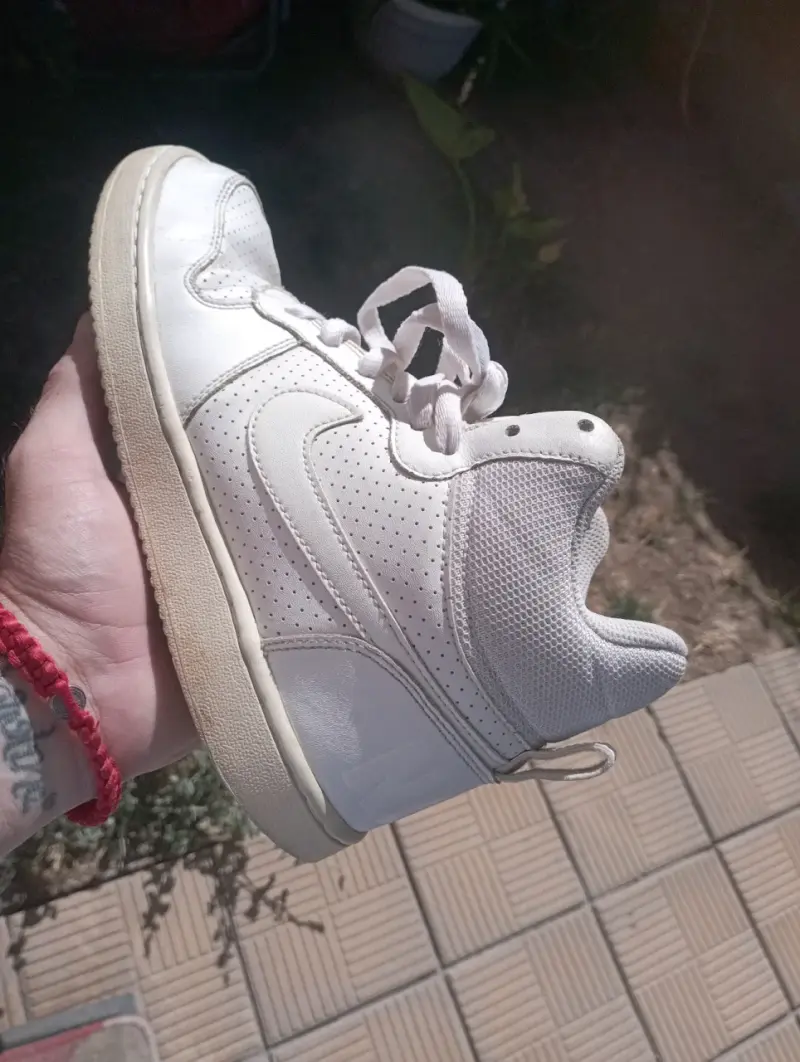 Zapatillas deportivas blancas de cuero