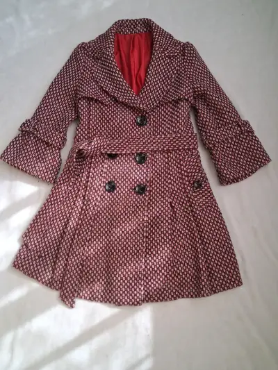 Abrigo estampado con cinturón para mujer - miniatura 1