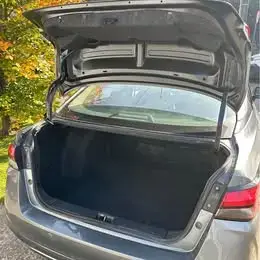 Nissan Versa 2023, en Osorno - miniatura 2