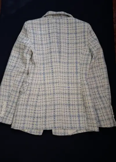 Blazer a cuadros elegante para mujer - miniatura 4