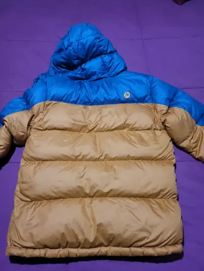 Chaqueta acolchada Marmot bicolor con capucha - miniatura 2