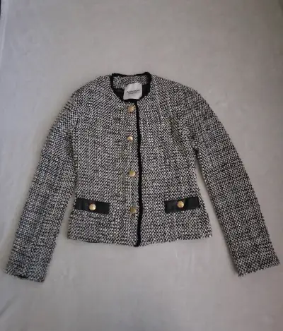 Chaqueta de tweed con botones dorados - miniatura 1