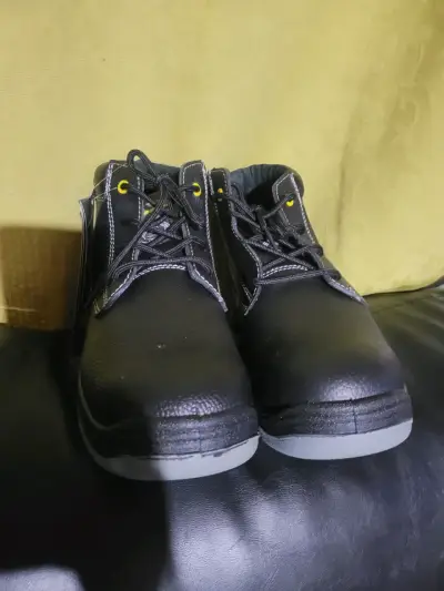 Botas de seguridad negras Alaskoo - miniatura 2