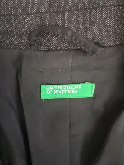 Blazer negro elegante para mujer - miniatura 3