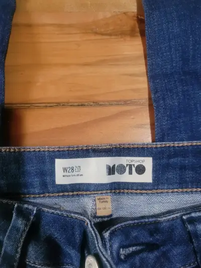 Jeans Moto desgastados para mujer - miniatura 2