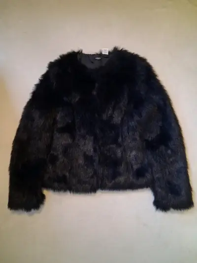 Chaqueta de piel sintética negra para mujer - miniatura 1