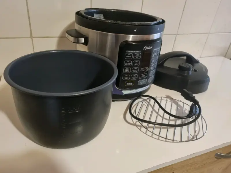Olla a presión eléctrica Oster 5.7L - 2