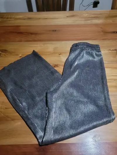 Pantalones plateados brillantes para mujer - miniatura 3