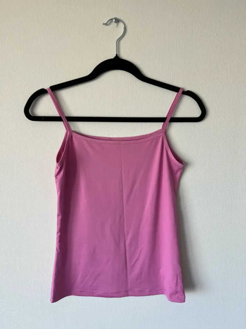 Camiseta de tirantes rosa para mujer