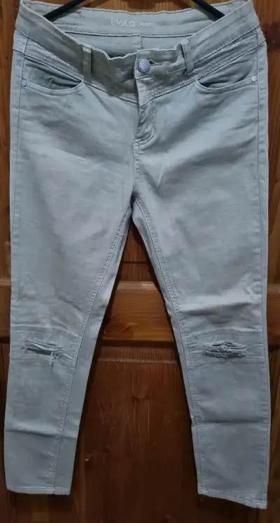 Jeans beige Liola con diseño rasgado - miniatura 1