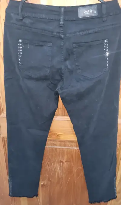 Pantalones negros Liolá con detalles brillantes - miniatura 2