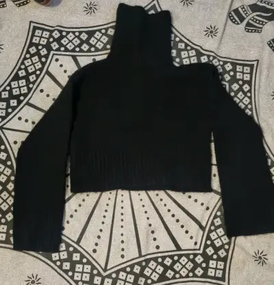 Suéter negro Zara de cuello alto para mujer - miniatura 1