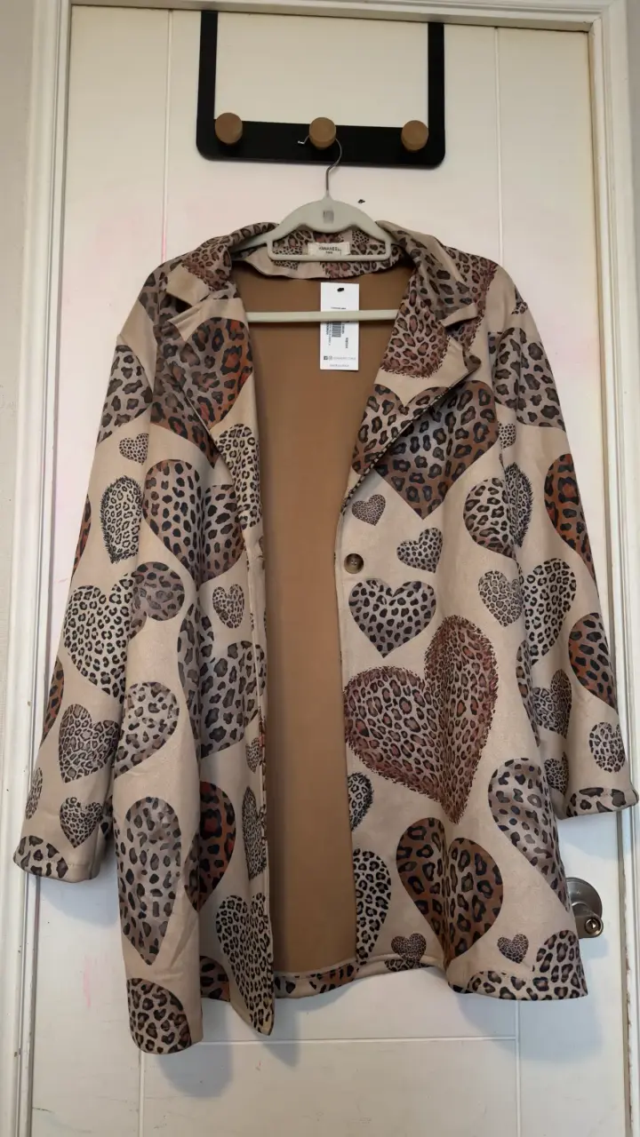 Abrigo estampado de corazones animal print - 2