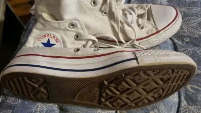 Zapatillas Converse Chuck Taylor blancas - miniatura 1