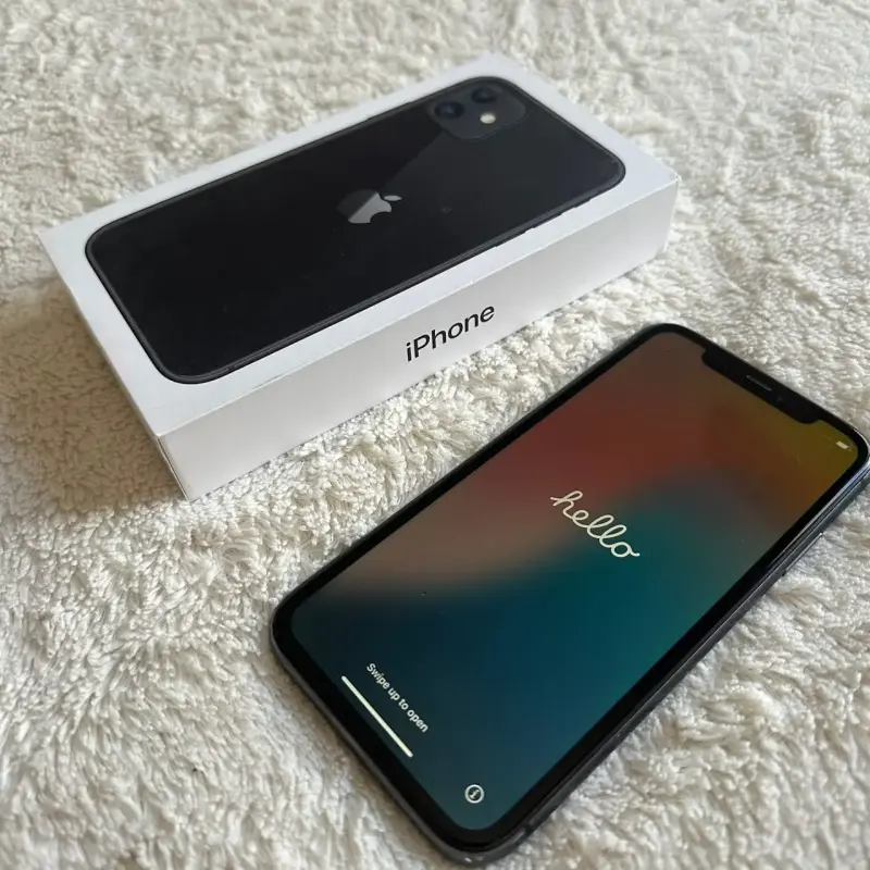 iPhone 11 en caja original - 1