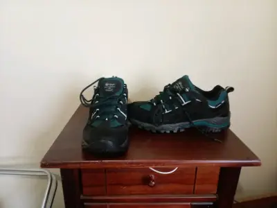 Zapatillas de trekking Lippi negras y verdes - miniatura 1