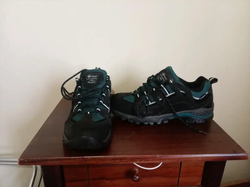 Zapatillas de trekking Lippi negras y verdes - 3