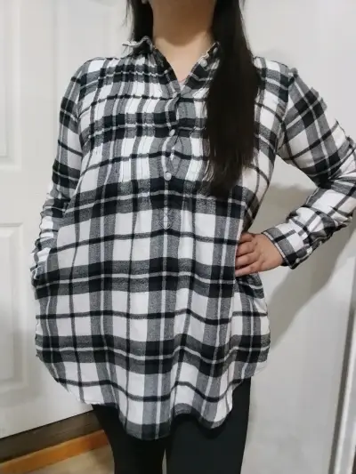 Camisa de franela a cuadros blanco y negro - miniatura 2