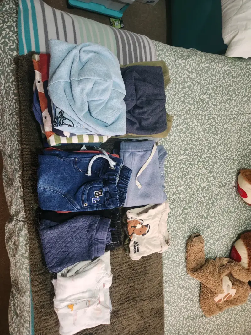 Lote de ropa infantil variada