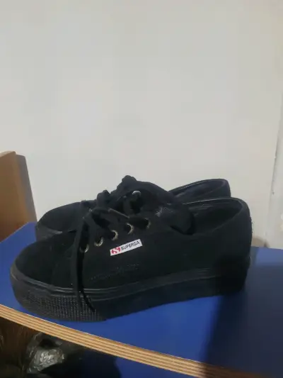 Zapatillas negras Superga de plataforma - miniatura 1